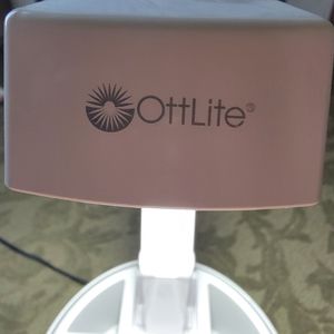 Ott Light craft caddy light, white